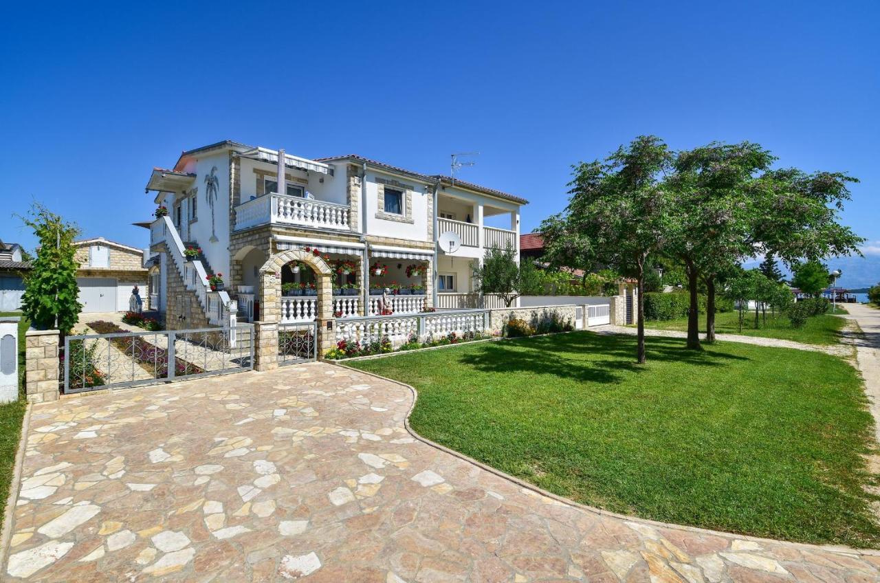 Apartments Rote Rosen Нін Екстер'єр фото