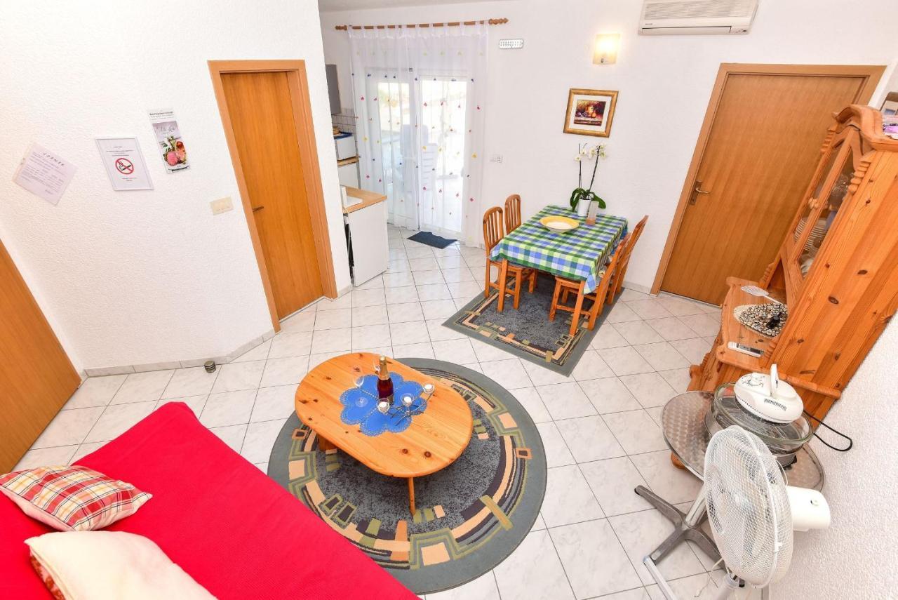 Apartments Rote Rosen Нін Екстер'єр фото